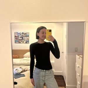 Women's Black Long Sleeve Top